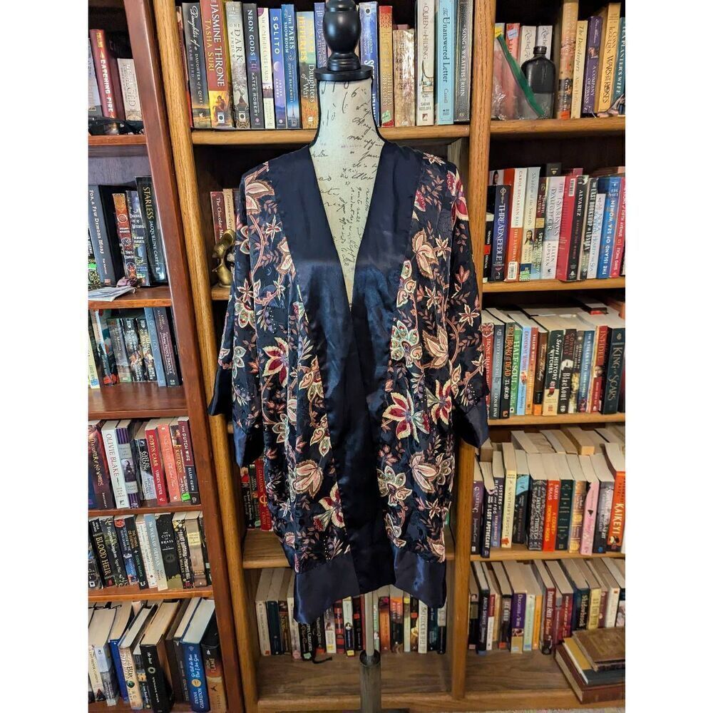 Victoria’s Secret Gold Label Robe Black Jacquard Floral Belted OS w/out Belt